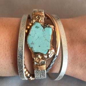 Turquoise stone bracelet